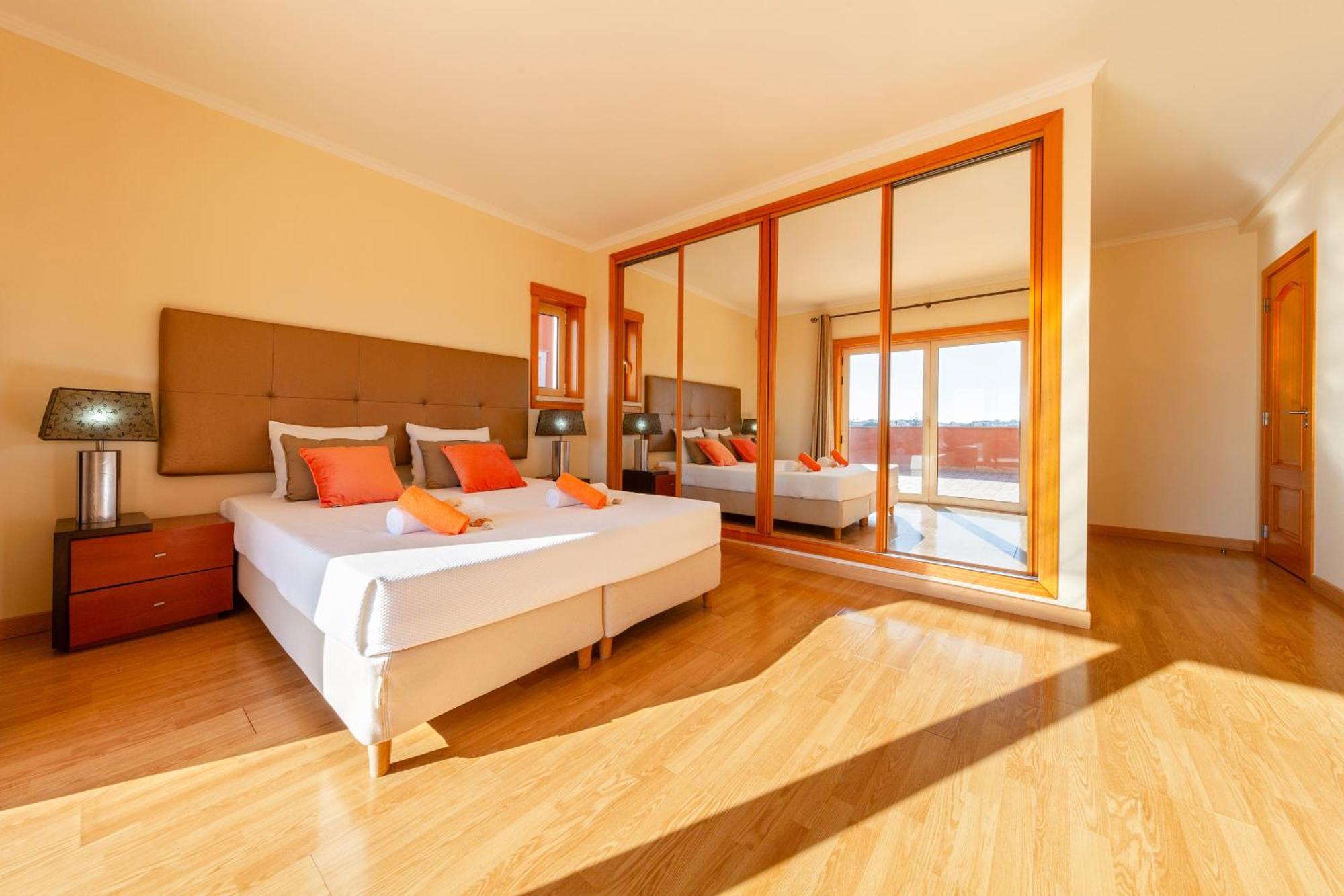 Villa California By Algarve Vacation *